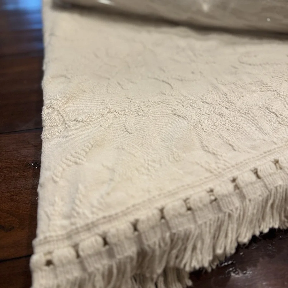 Vintage Cotton Matelasse Twin Bedspread Fringe Cream USA 78x106 NOS Open Package